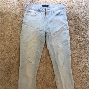 Light Wash Jeans